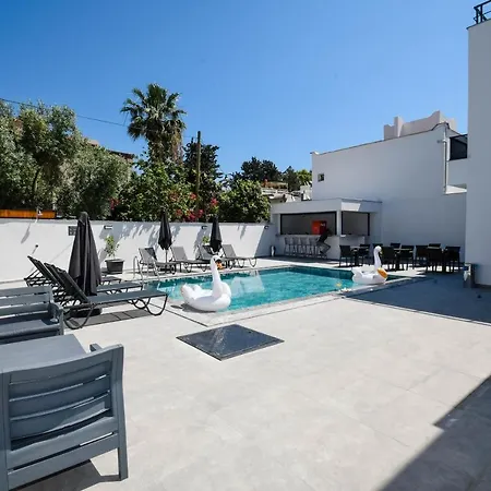 Swan Boutique Szálloda *