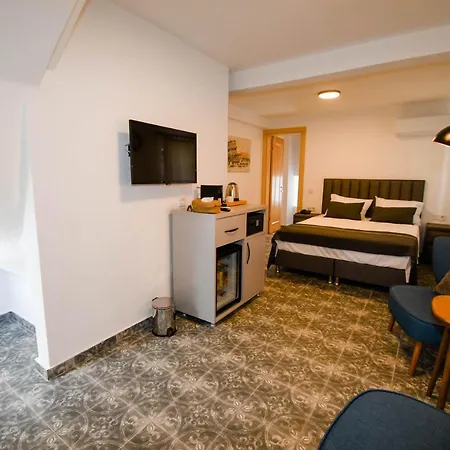 Swan Boutique Szálloda *